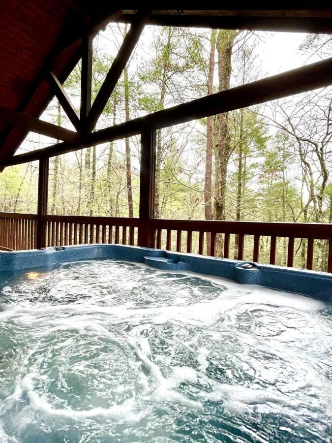 Crazy Bear - Motorcycle Friendly Home With Hot Tub And Grill Tellico Plains Exteriör bild